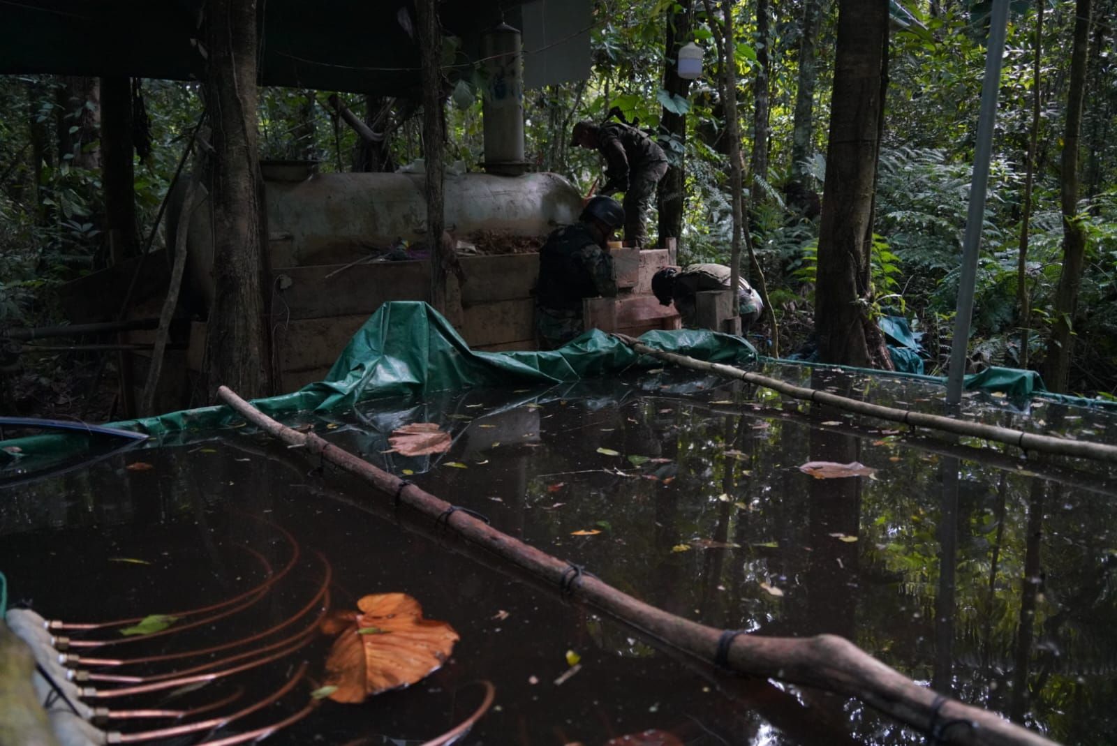 Fuerza antidroga destruye siete laboratorios de cocaína en Cochabamba y Beni