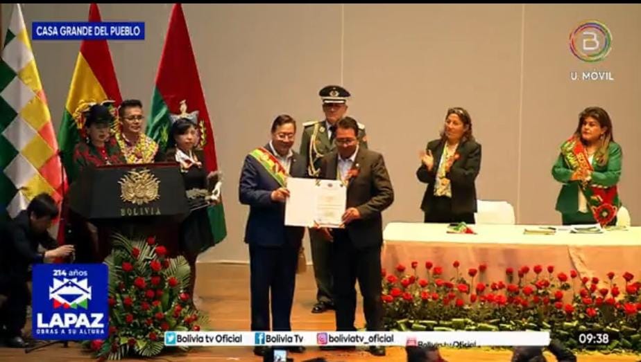 Presidente participa de la Sesión de Honor por los 214 años de la gesta libertaria de La Paz