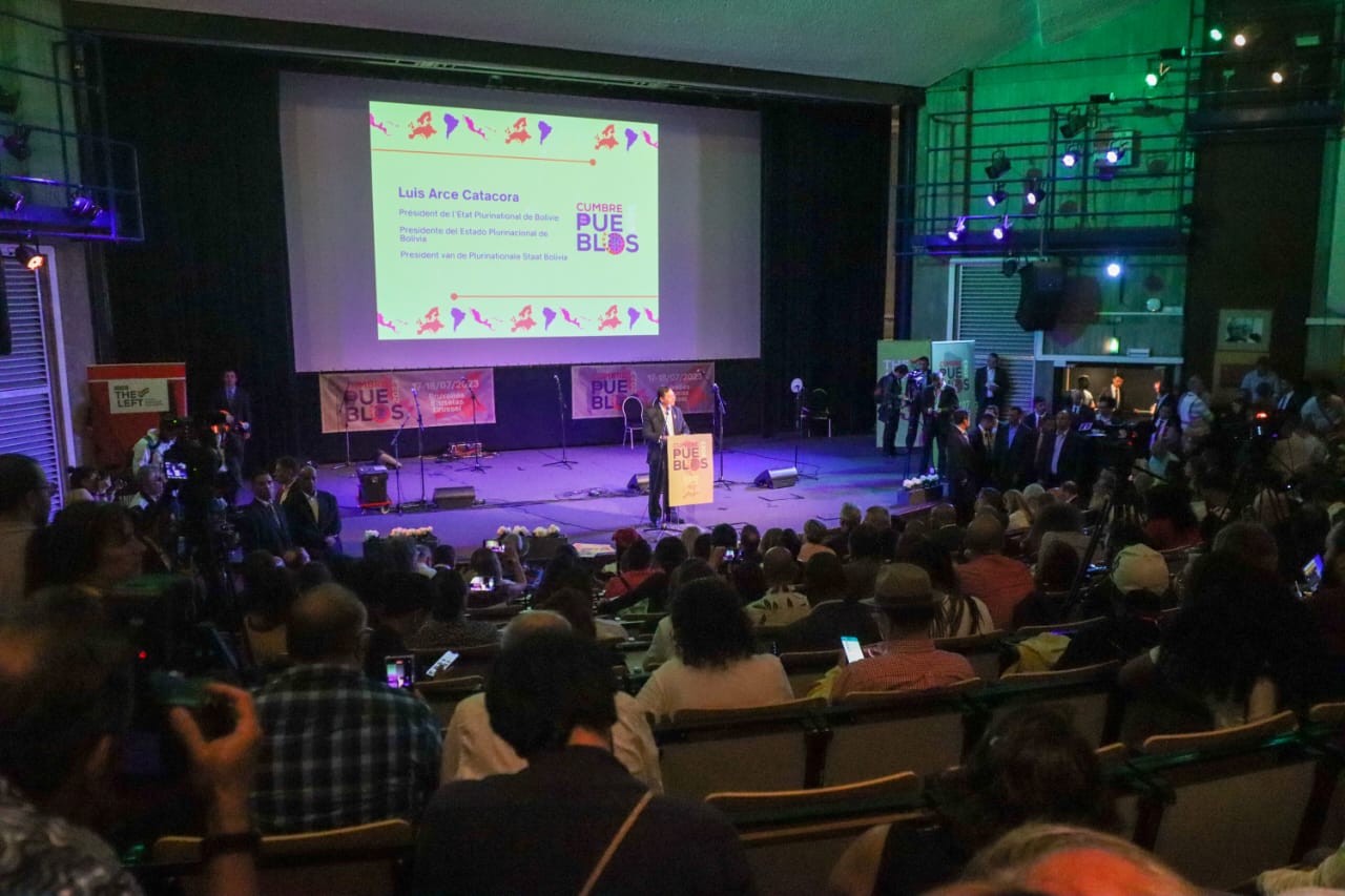El presidente Luis Arce durante su participación en la Cumbre de los Pueblos en Bruselas, Bélgica. Foto: Comunicación Presidencial.