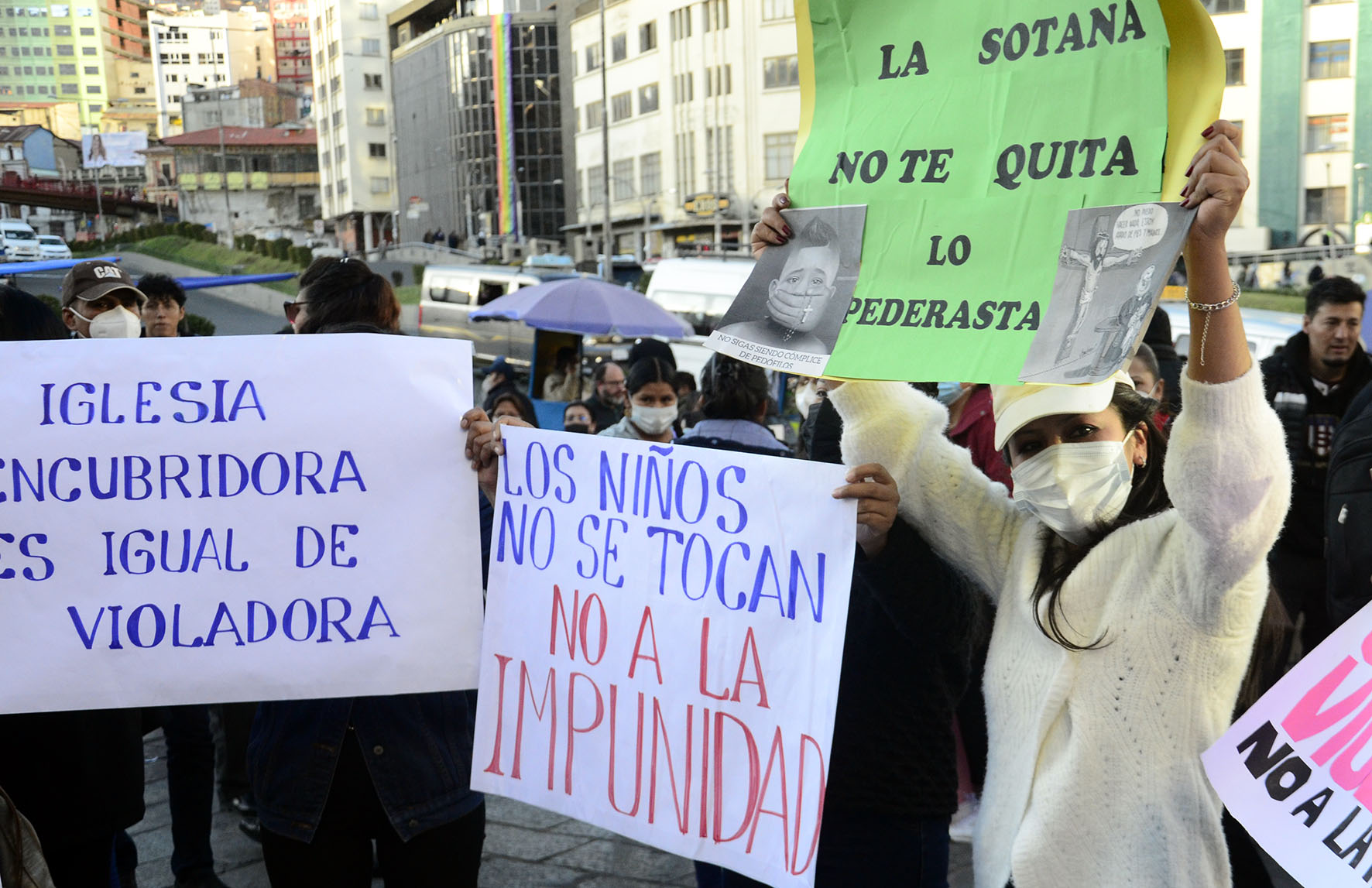 Ex Alumnos del Colegio Juan XXIII exigen celeridad en investigación del caso de pederastia cometida por jesuitas