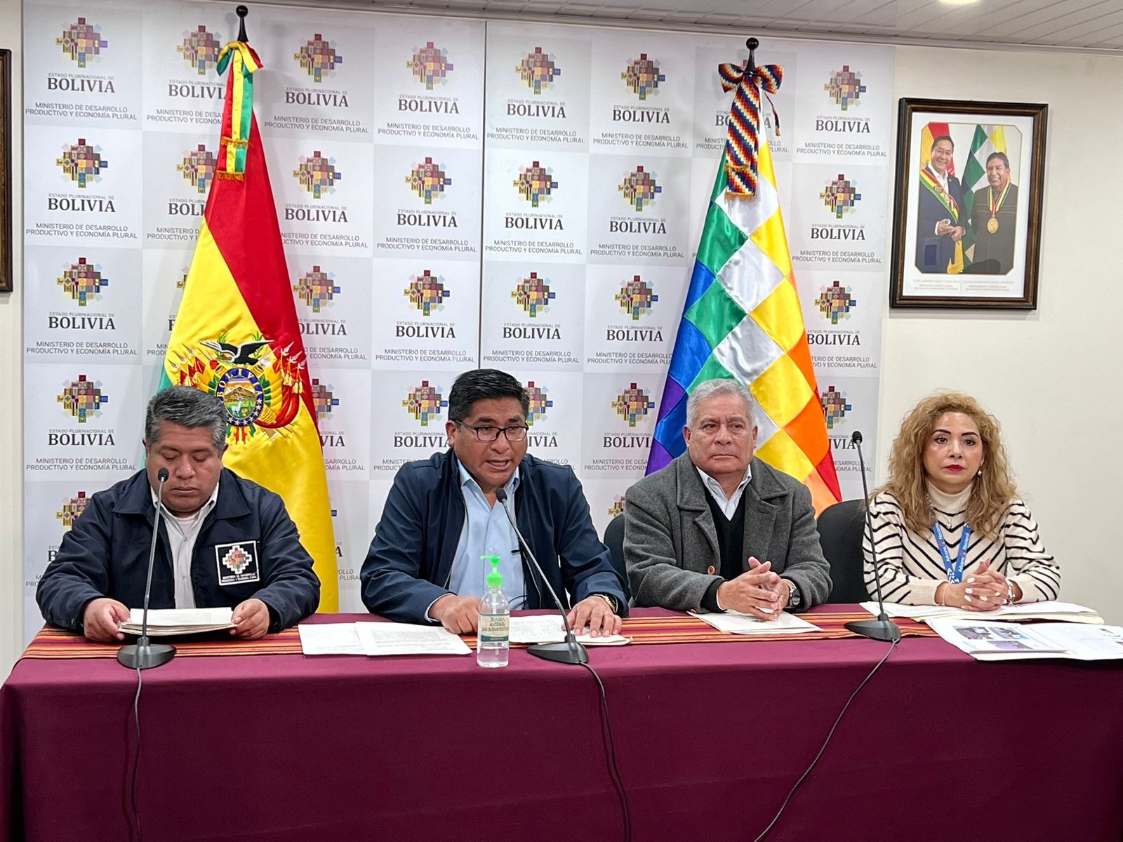 Gobierno apoya a Mypes con medidas de reactivación productiva y ratifica lucha frontal contra el contrabando