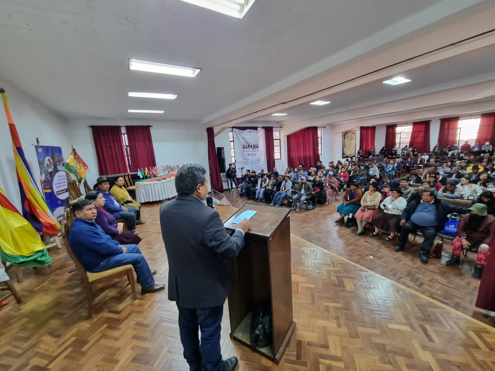 Choquehuanca: “Los que están arriba sin las bases no son nada”