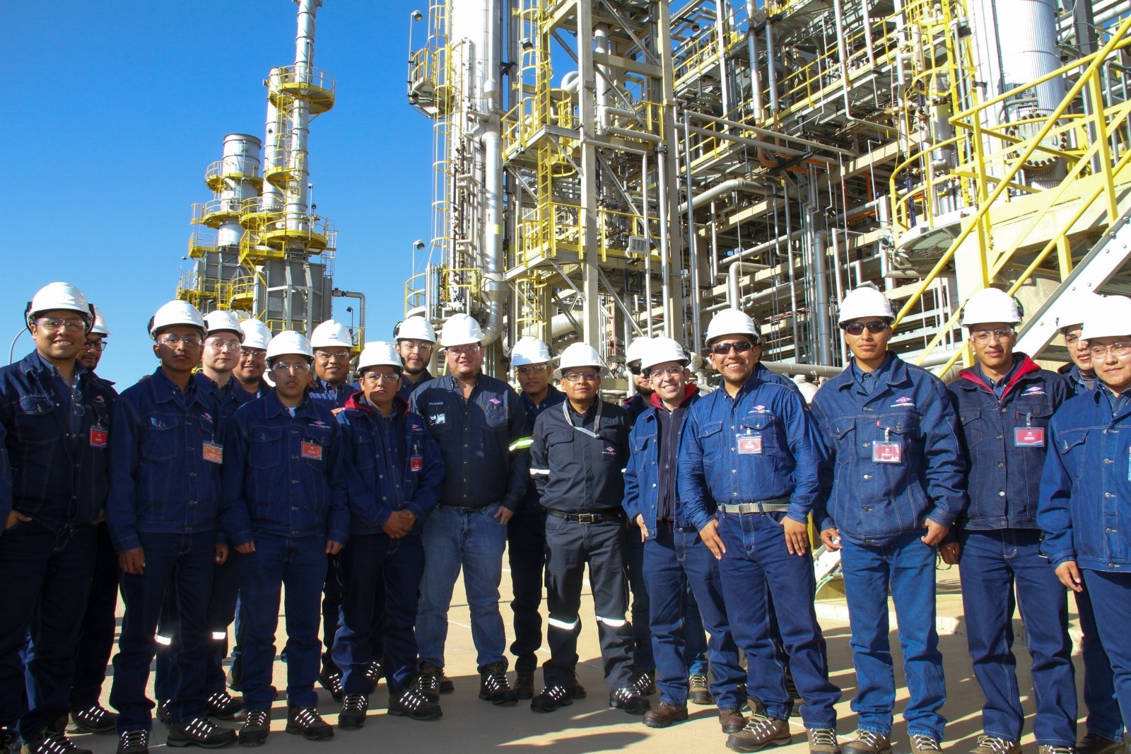 YPFB lanza convocatorias públicas para contratar por méritos a 74 profesionales