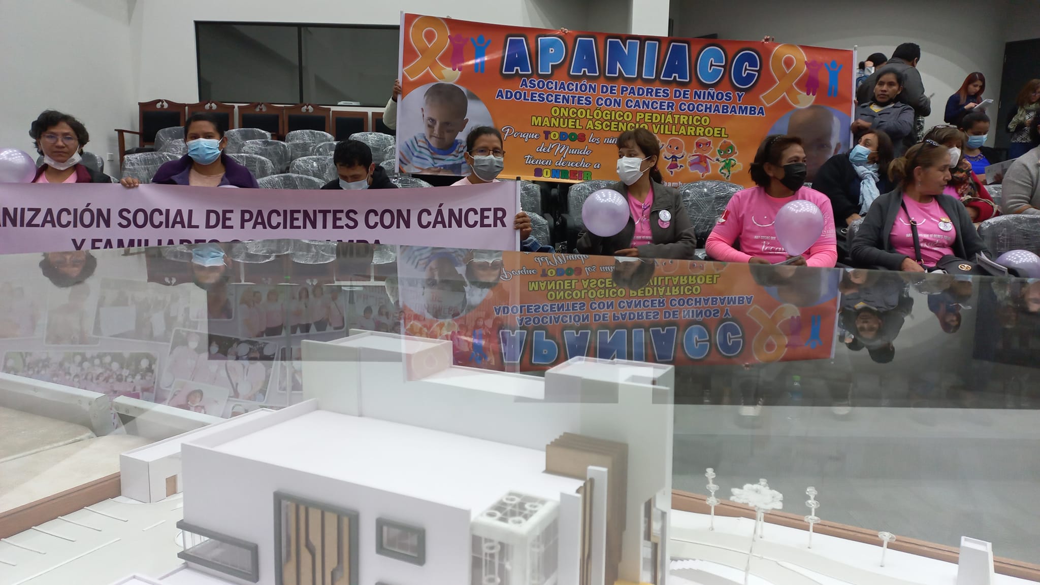 Empieza construcción de la Unidad de Radioterapia de Cochabamba con inversión de Bs 97, millones