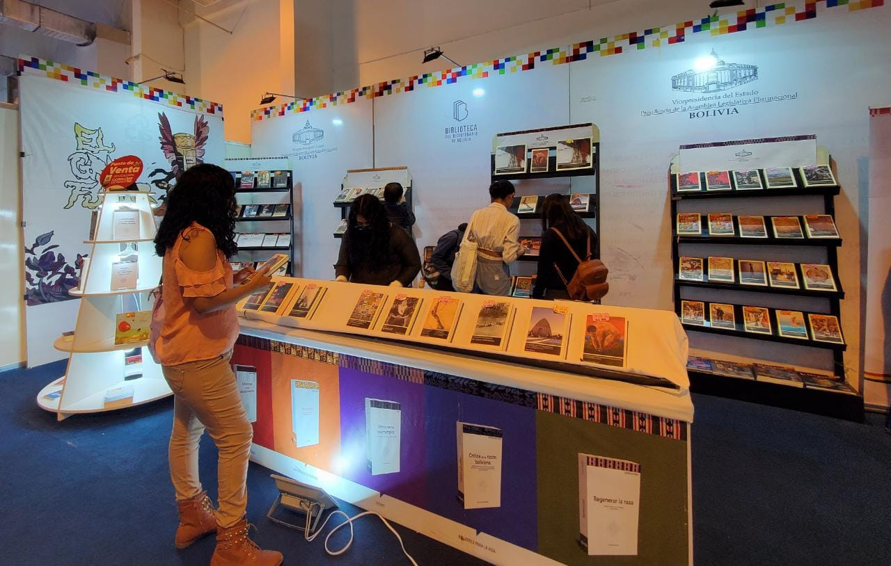 La Biblioteca del Bicentenario de Bolivia presente en la 27 Feria Internacional del Libro de La Paz