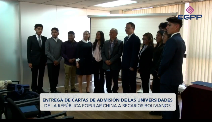 Al menos 11 becarios bolivianos reciben cartas de admisión para estudiar en universidades de China