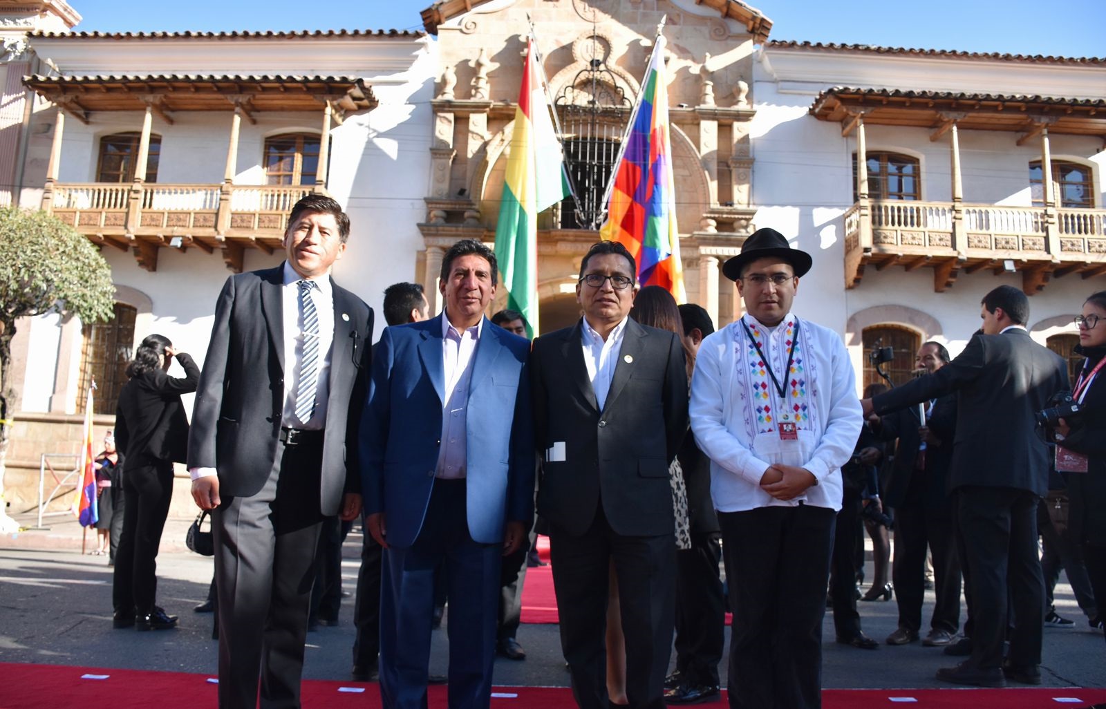 Defensor reivindica la convivencia pacífica entre bolivianos en aniversario patrio