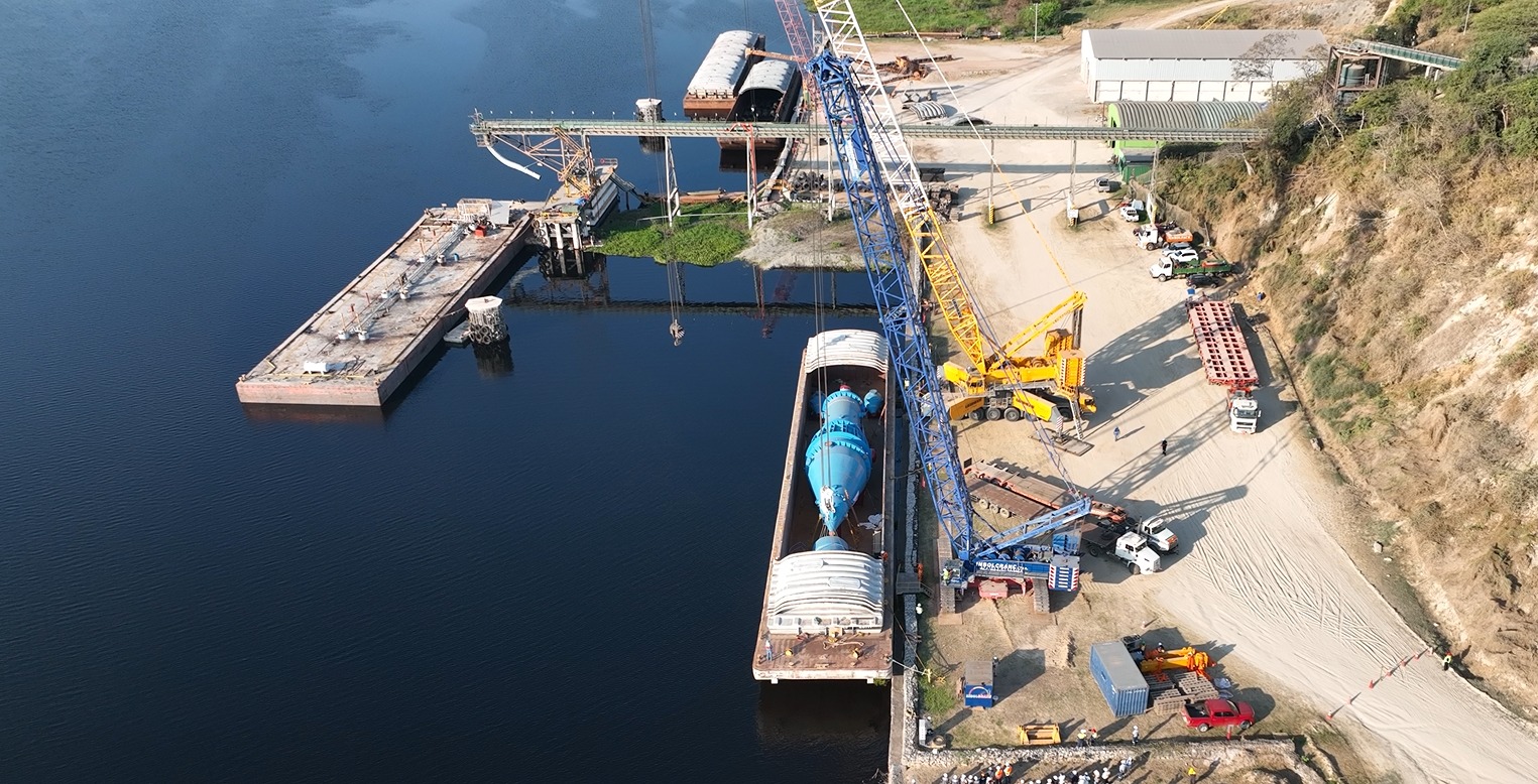 Reactor del Complejo Siderúrgico del Mutún llega a Bolivia