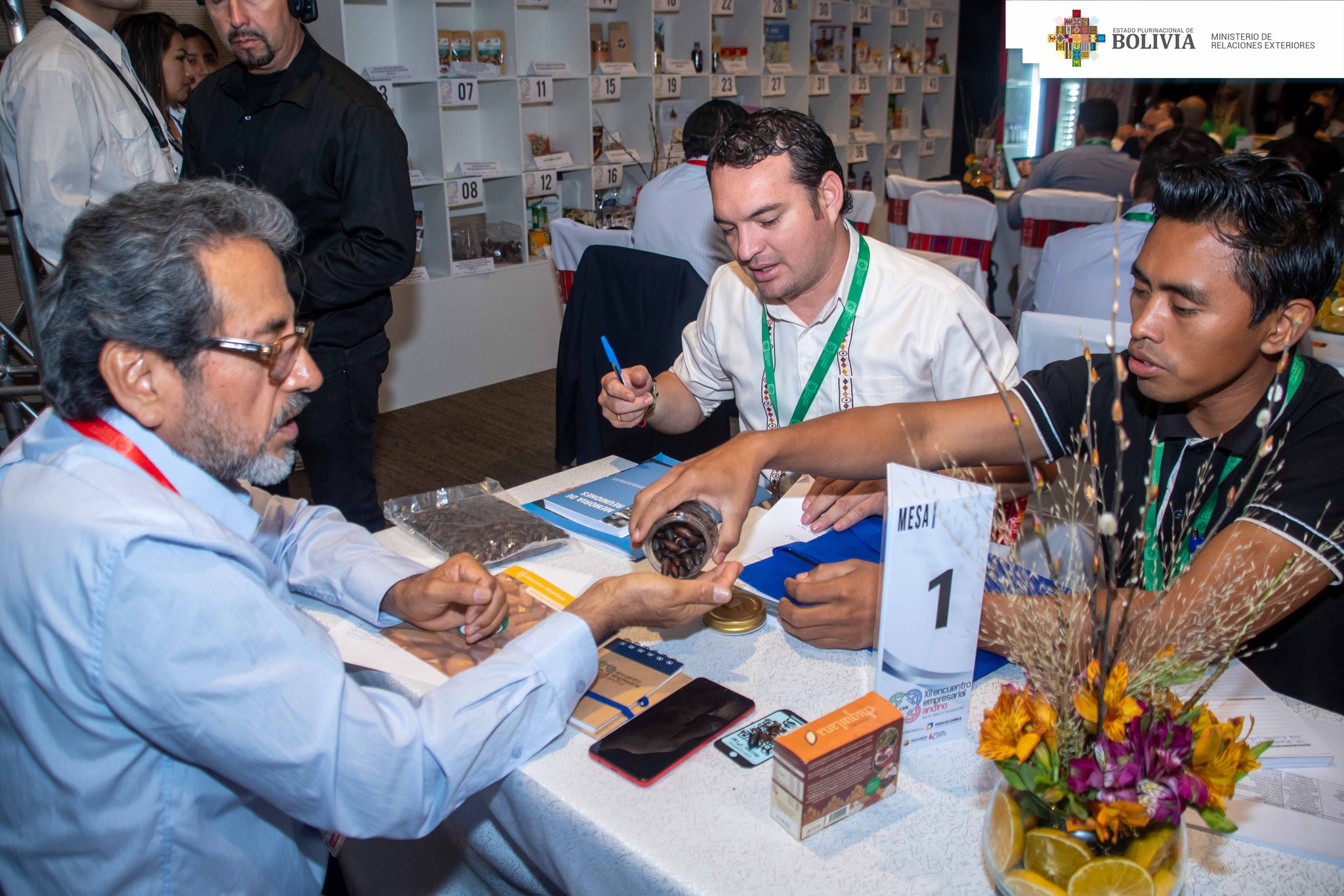 Productores agroecológicos de Bolivia forman parte del XII Encuentro Empresarial Andino