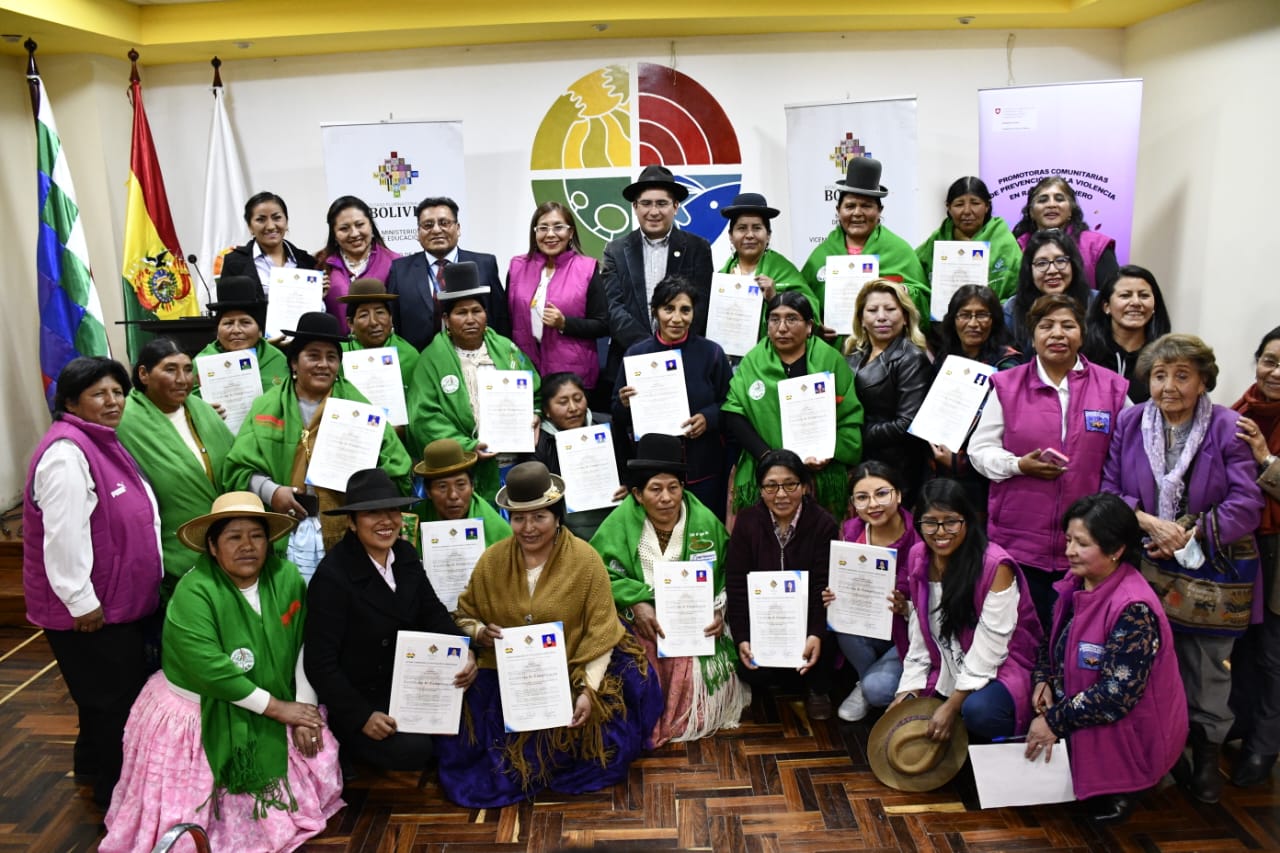 Educación certifica a 29 trabajadoras como promotoras comunitarias en prevención de la violencia de género