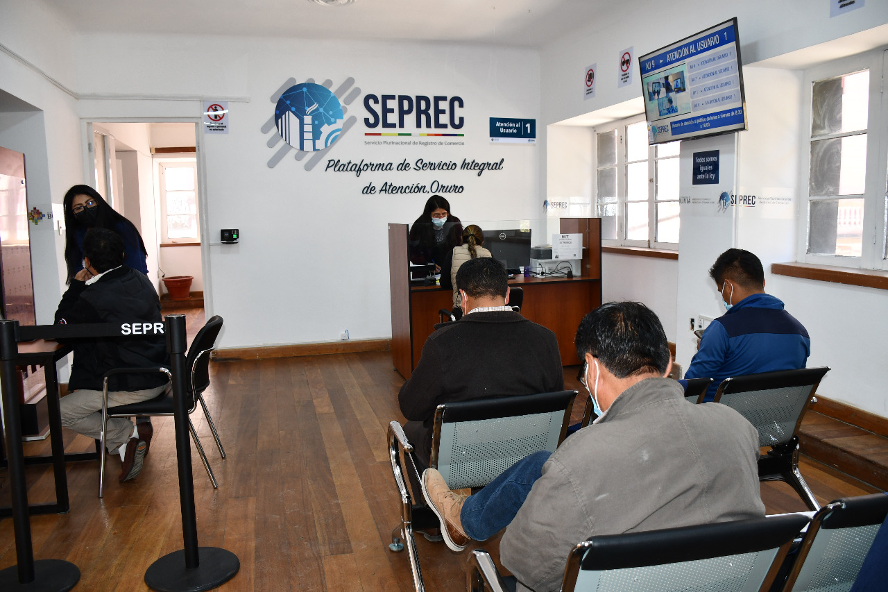 En Bolivia el 78,2% de las 371.481 empresas registradas en el Seprec son unipersonales 