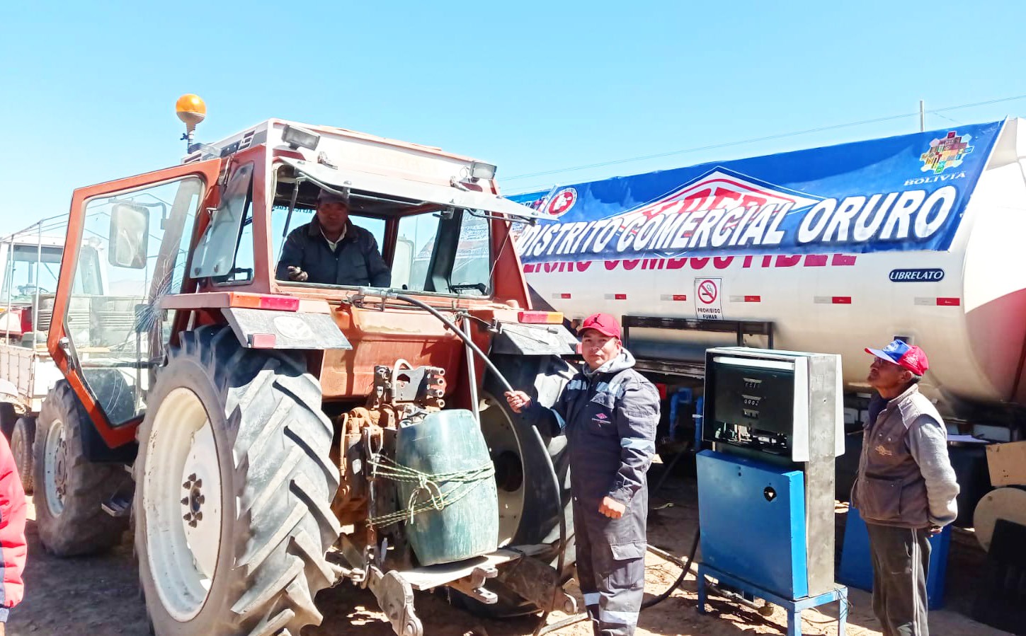 YPFB abastece de combustibles a comunidades productoras de quinua en Oruro
