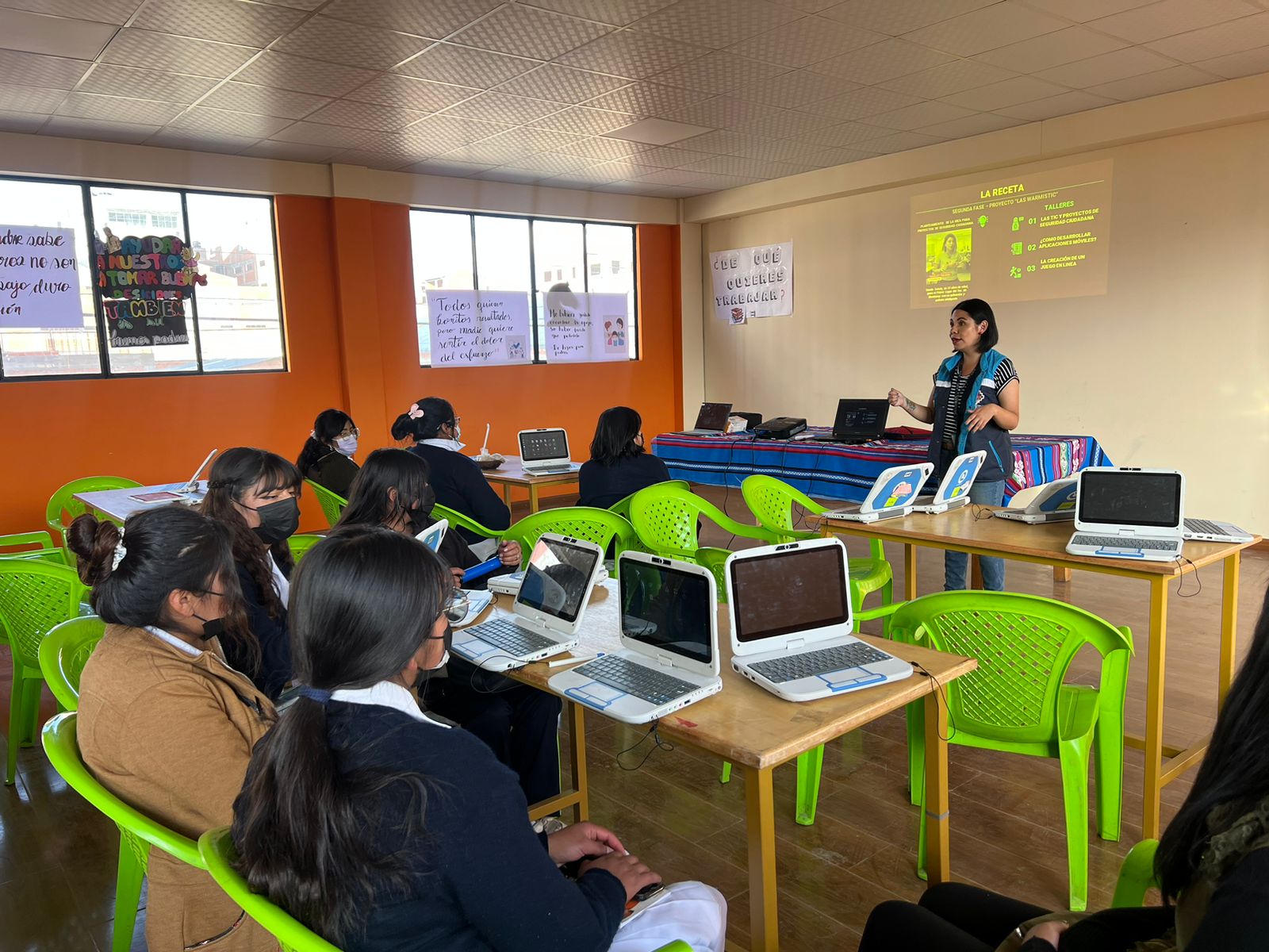 ATT inicia la segunda fase de “Warmis TIC”, iniciativa para empoderar a niñas y adolescentes 