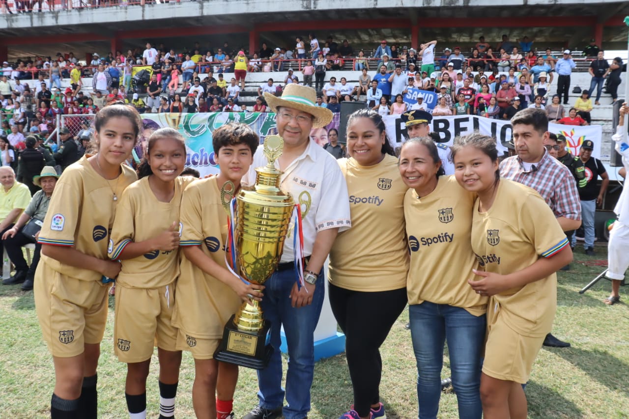 Arce felicita a ganadores del campeonato Copa Lucho – David 2023 y afirma que el deporte es disciplina y trabajo en equipo 