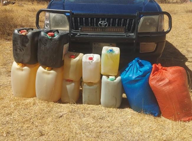 Militares frenan el desvío ilegal de 825 litros de combustible en La Paz