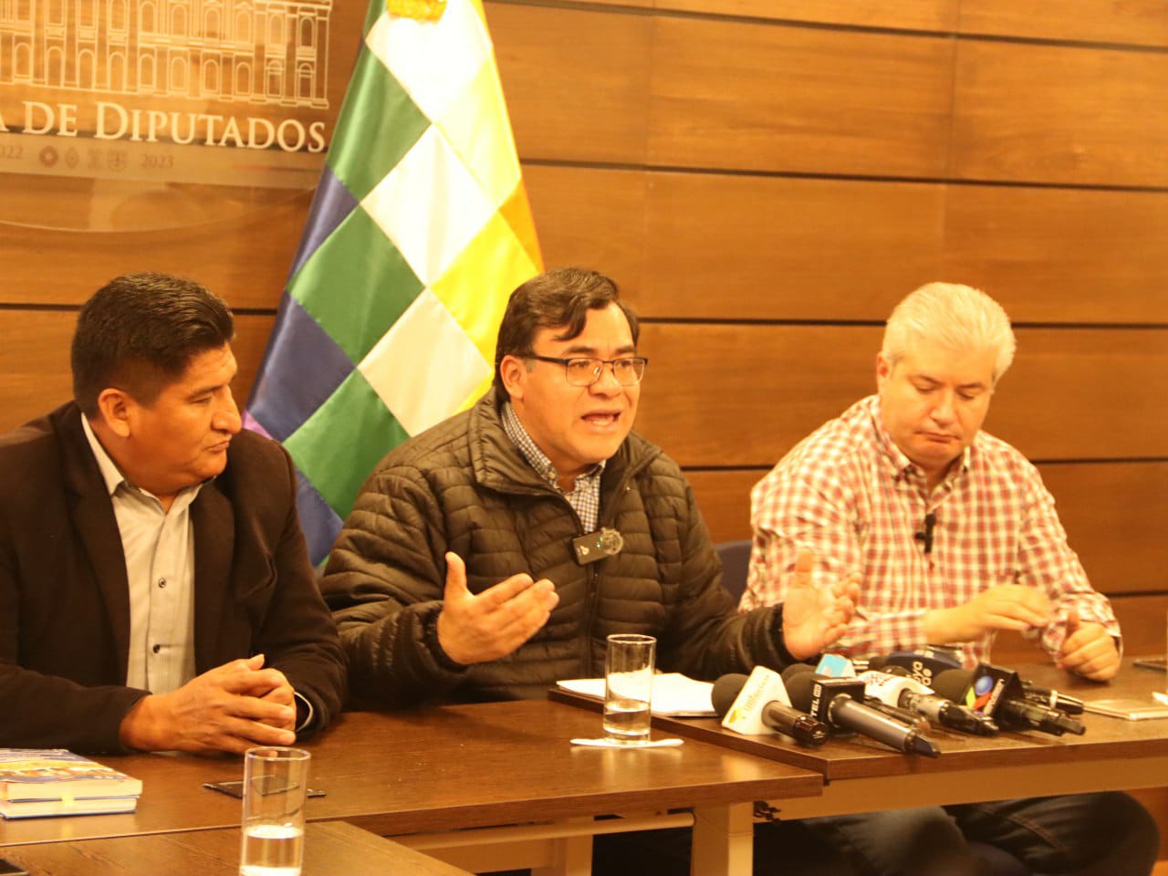 Remiten a comisión legislativa proyecto de ley que regula y norma la interpelación de autoridades 