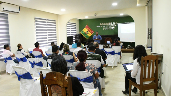 Asambleístas de Pando se capacitan sobre acoso y violencia política hacia las mujeres