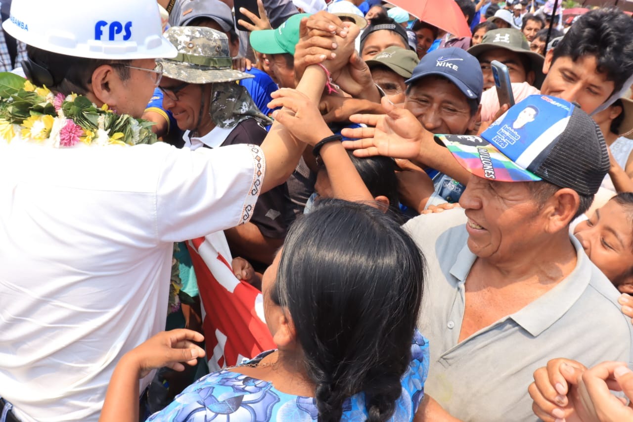 Masivas concentraciones en el Chapare reciben al Presidente Arce y millonarias obras