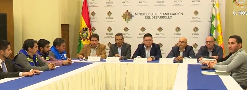 Gobierno y Gobernación cruceña acuerdan un análisis a detalle del tema ambiental de la vía Buena Vista-Las Cruces