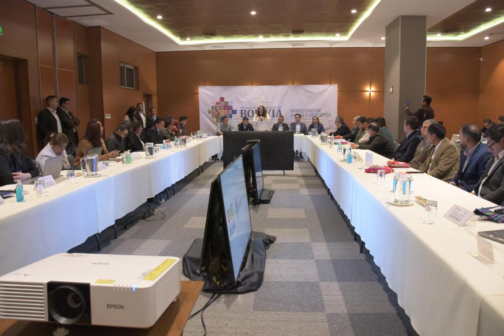 Gobierno reúne a gobernadores y directores de Sedes para establecer líneas de coordinación por la salud de los bolivianos