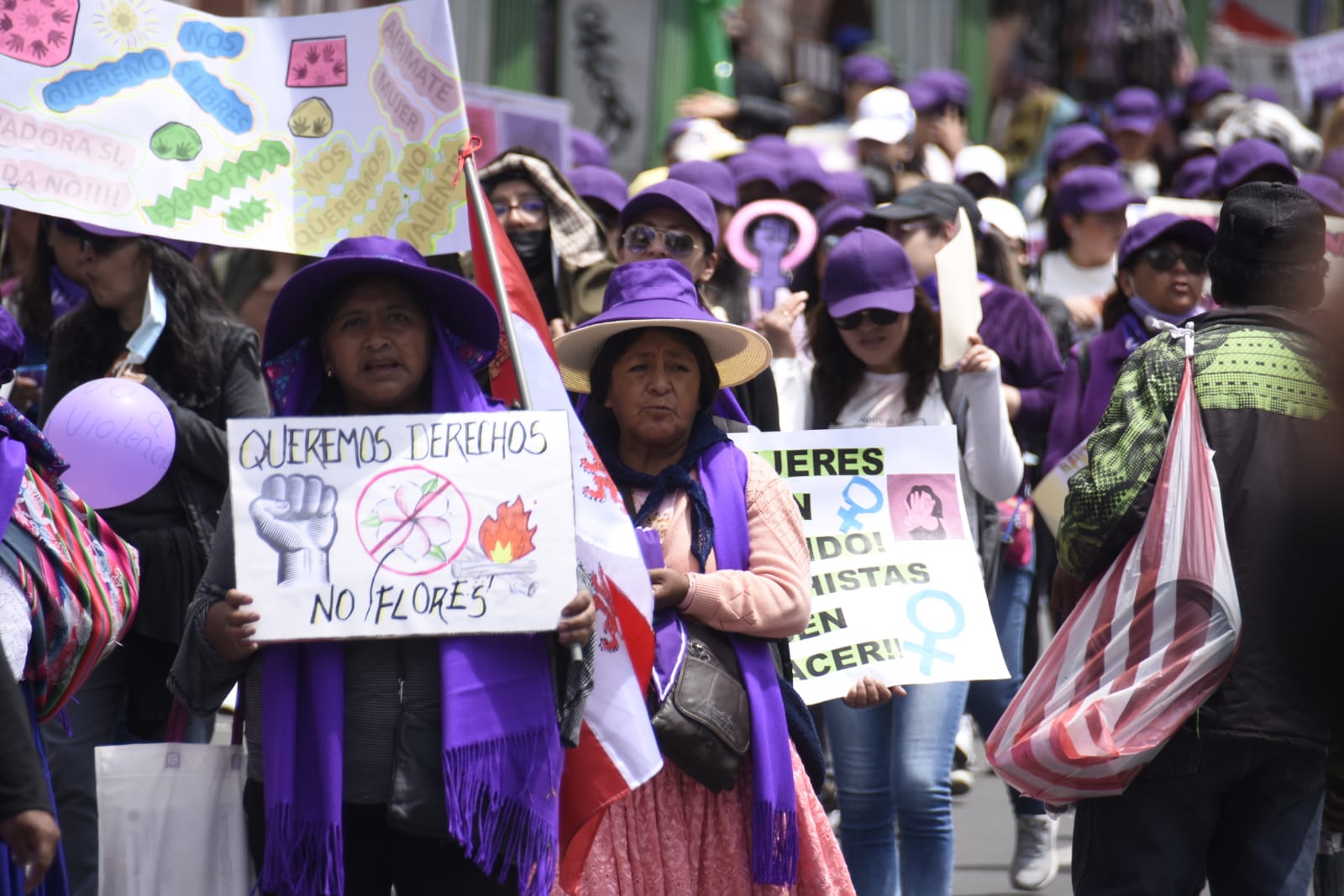 Arce destaca participación de los pueblos indígenas en los logros de Bolivia y aboga por los derechos de las mujeres