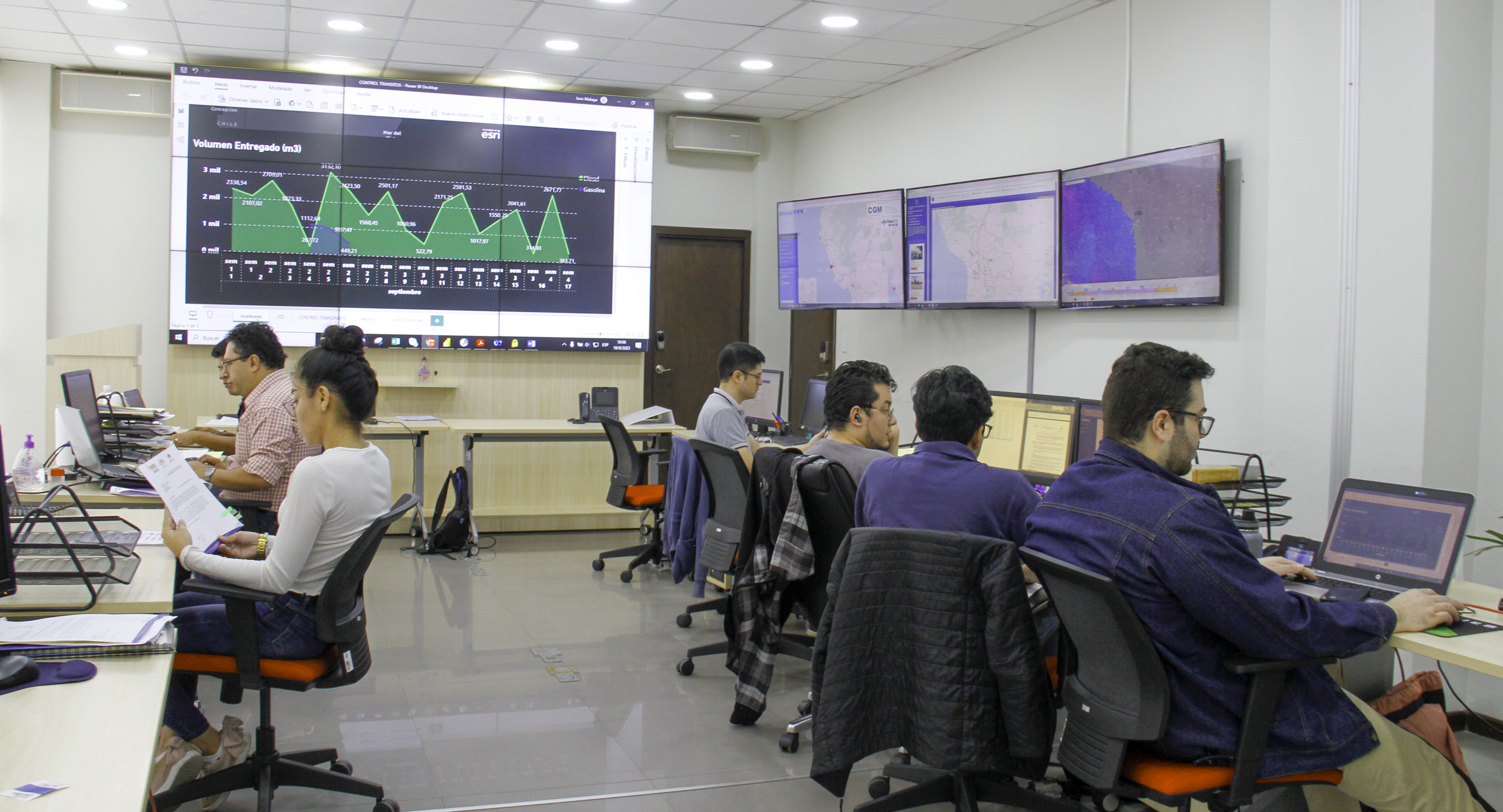 Centro de monitoreo de YPFB fiscaliza en tiempo real a 3.000 cisternas internacionales y 200 nacionales
