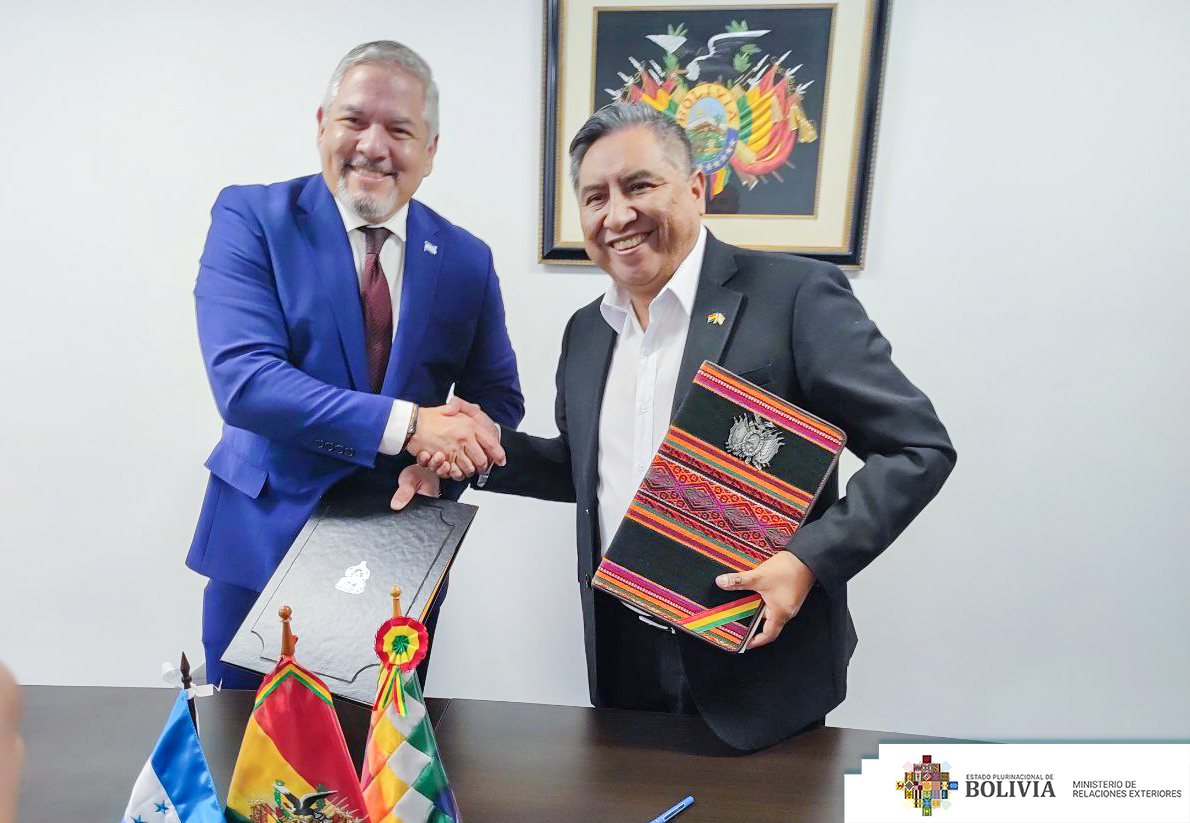 Bolivia y Honduras firman acuerdo de supresión de visas