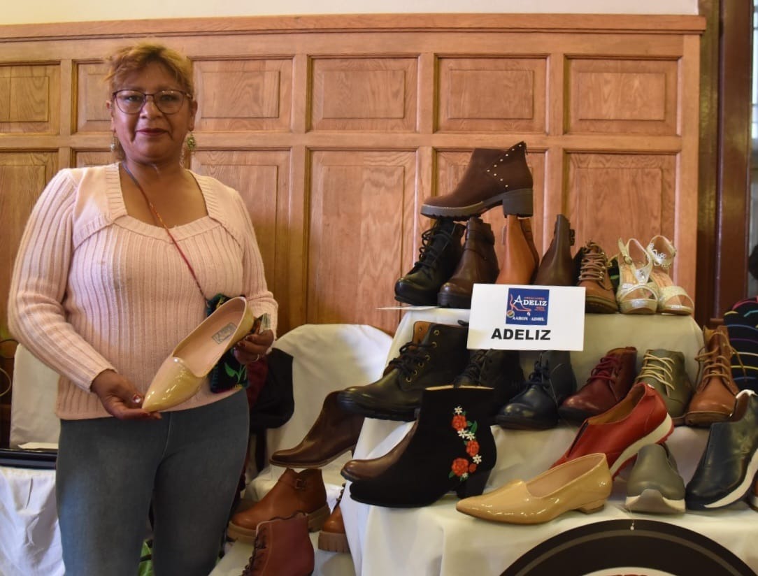 Gobierno reduce el costo del registro de marcas a Bs 225 en beneficio de MyPEs del país 