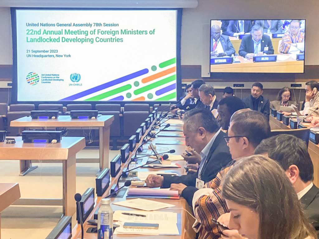 Canciller Mayta destaca avances de Bolivia en reunión de países sin litoral