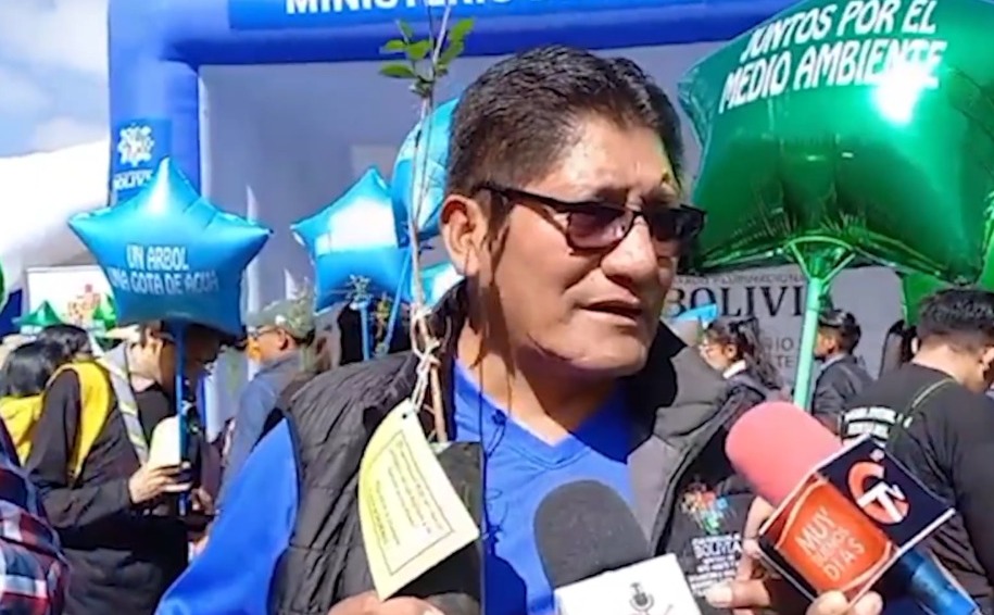 Promueven el cuidado a la Madre Tierra con entrega 1.500 arbolitos en la ciudad de La Paz