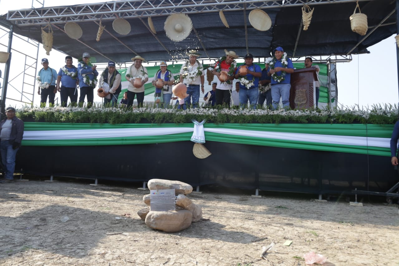 En Pailón empieza construcción de la planta industrial de algodón, beneficiará a 4.000 productores