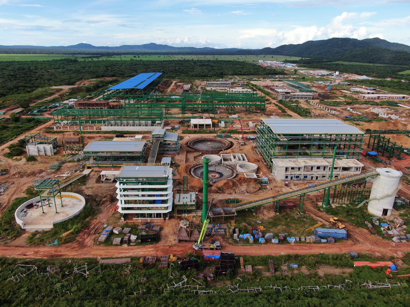 Gobierno ya trabaja para construir un segundo complejo siderúrgico “a la brevedad posible” 