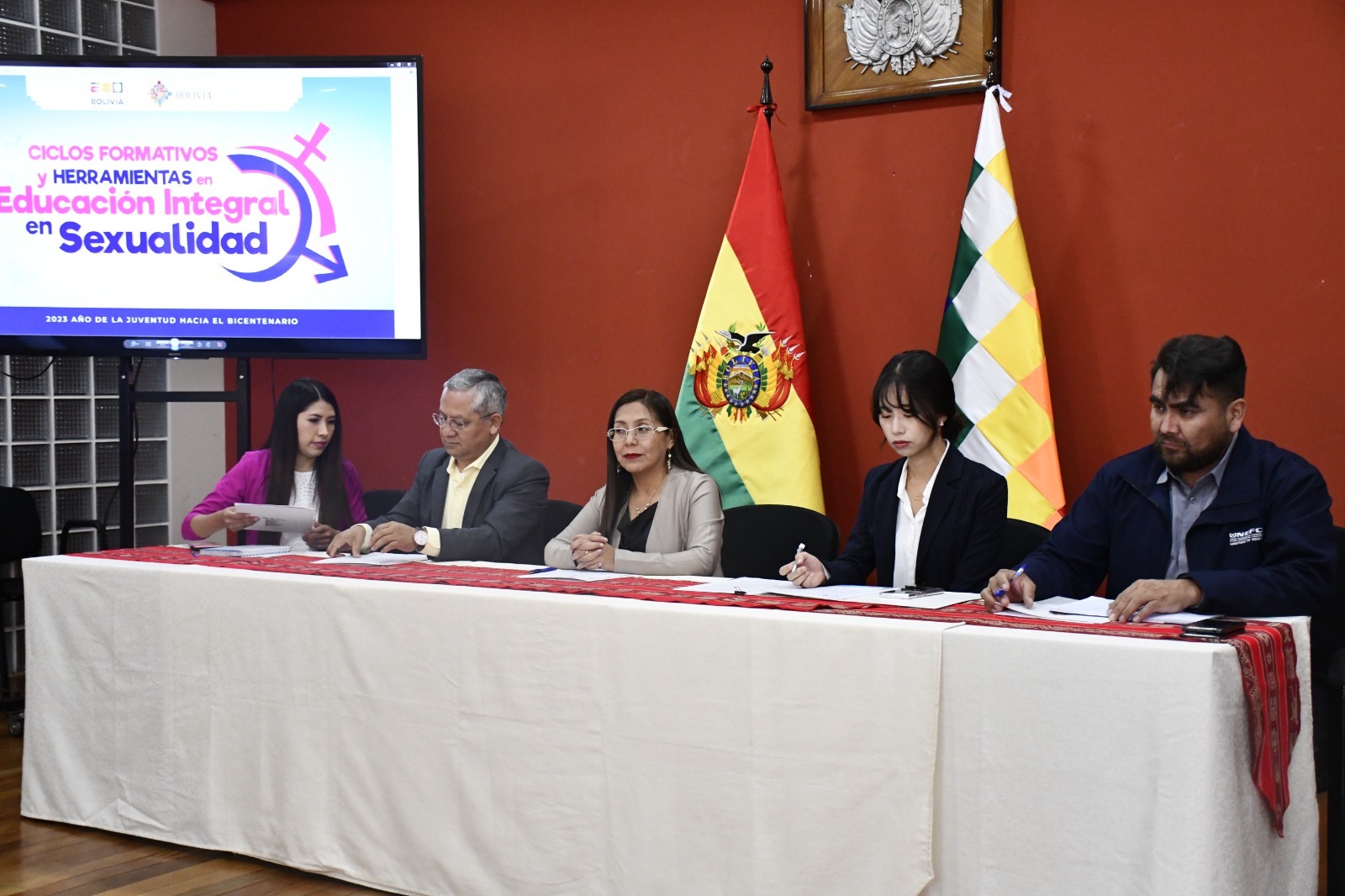 En 2022 reportaron por día 109 embarazos en adolescentes, Educación otorga becas para formación de maestros en educación sexual