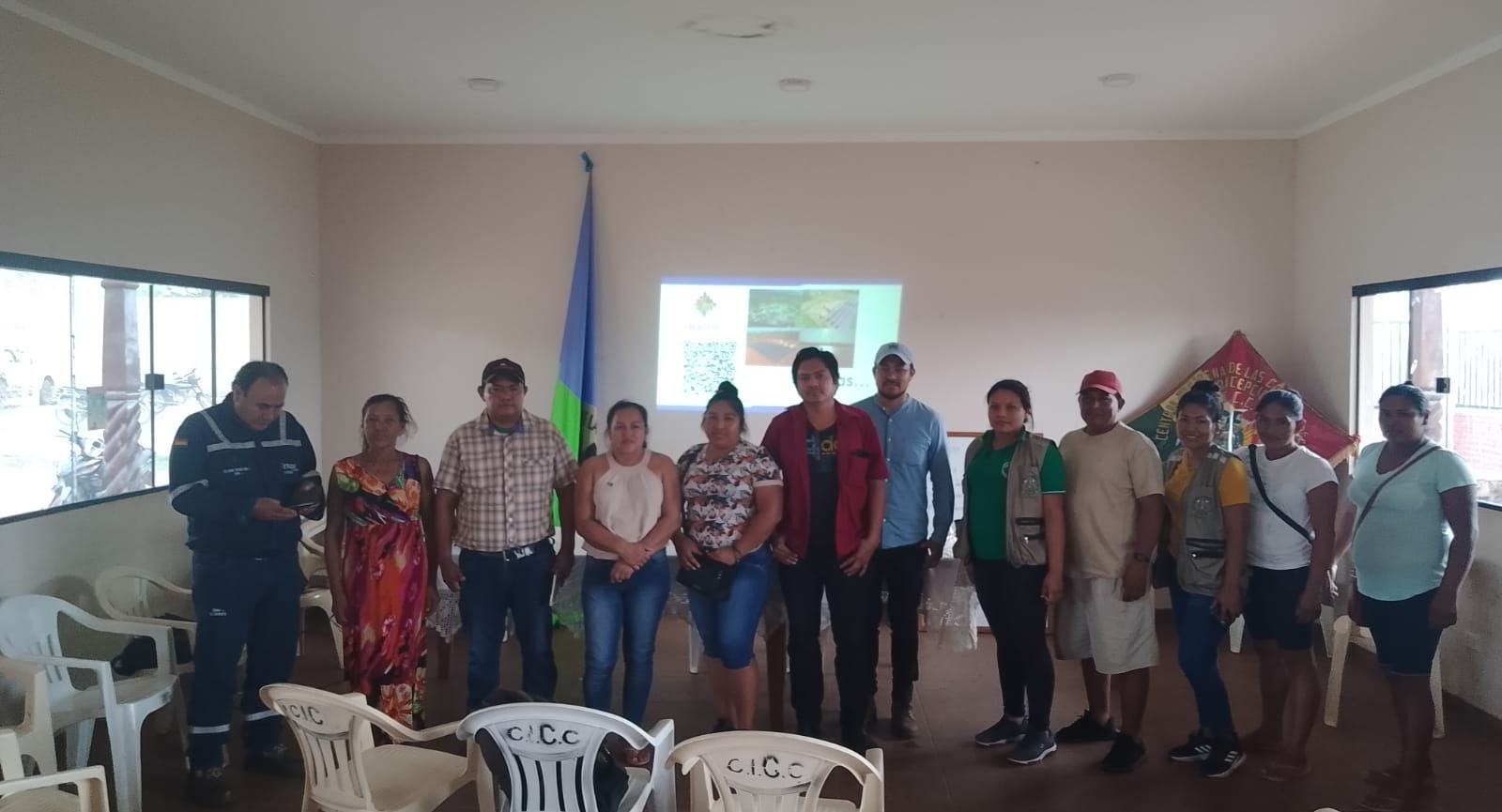 Socializan en municipios de Santa Cruz y comunidades indígenas de Beni proyectos de electrificación rural