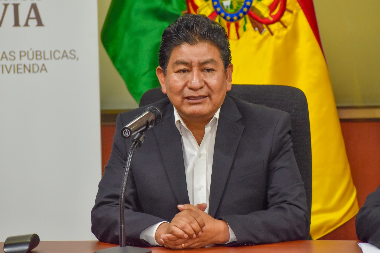 Chóferes suspenden paro tras acuerdo con el Gobierno y afirman que no hay bloqueos