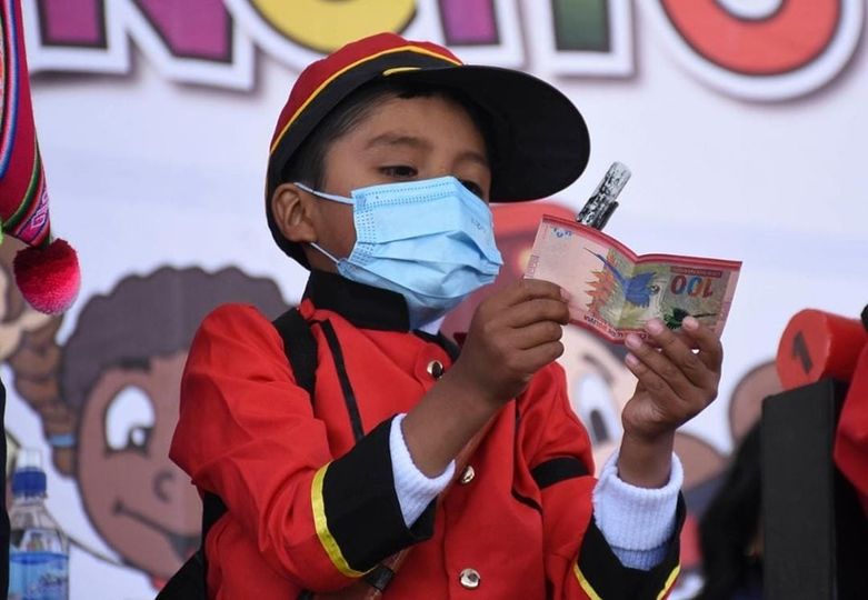 Empresas estatales a cargo del Sedem aportaron Bs 12 millones para el Bono Juancito Pinto 