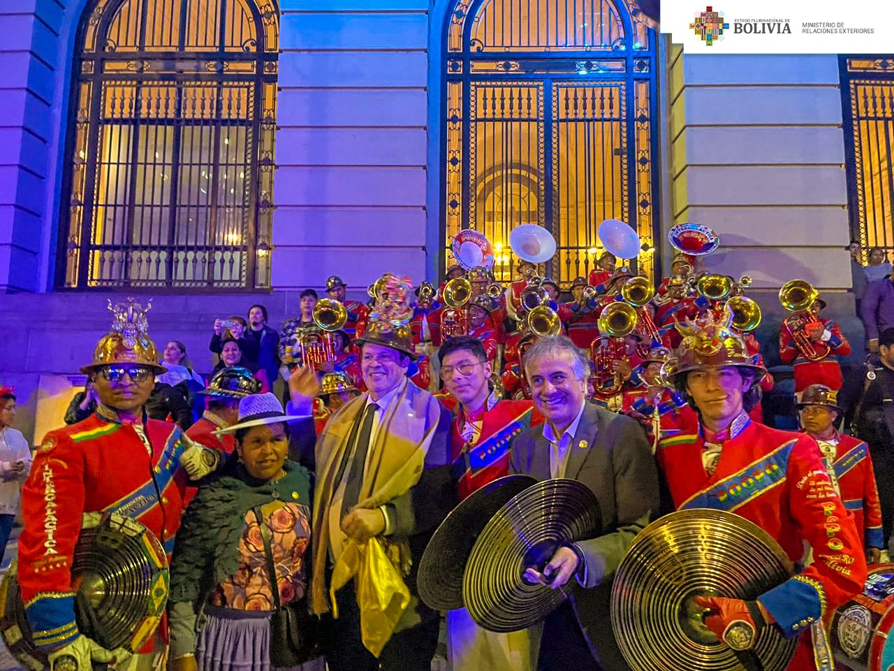 Bolivianos celebran en Argentina el Día de la Descolonización con actividades culturales