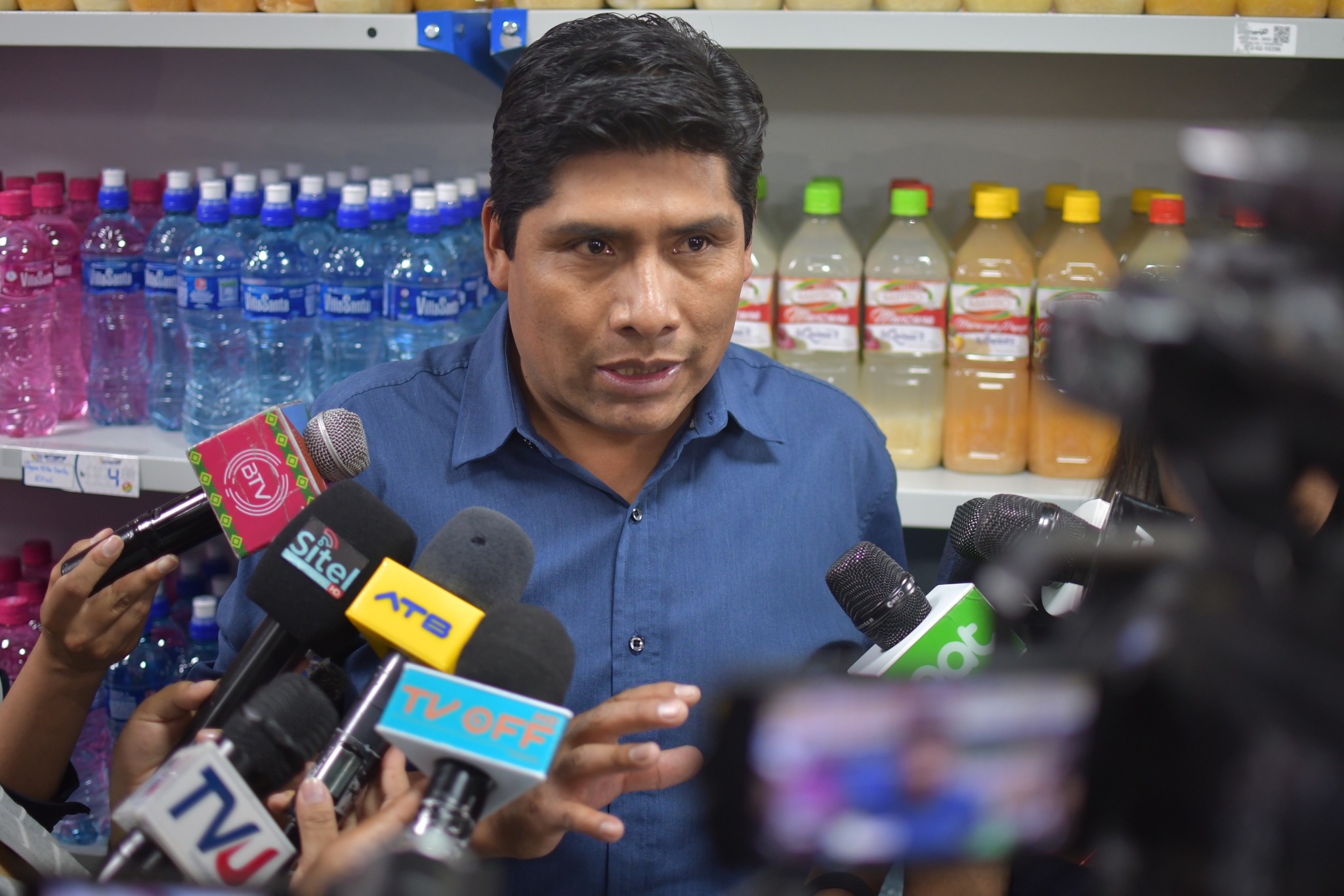 Emapa garantiza venta de agua embotellada a precio justo en sus tiendas y supermercados