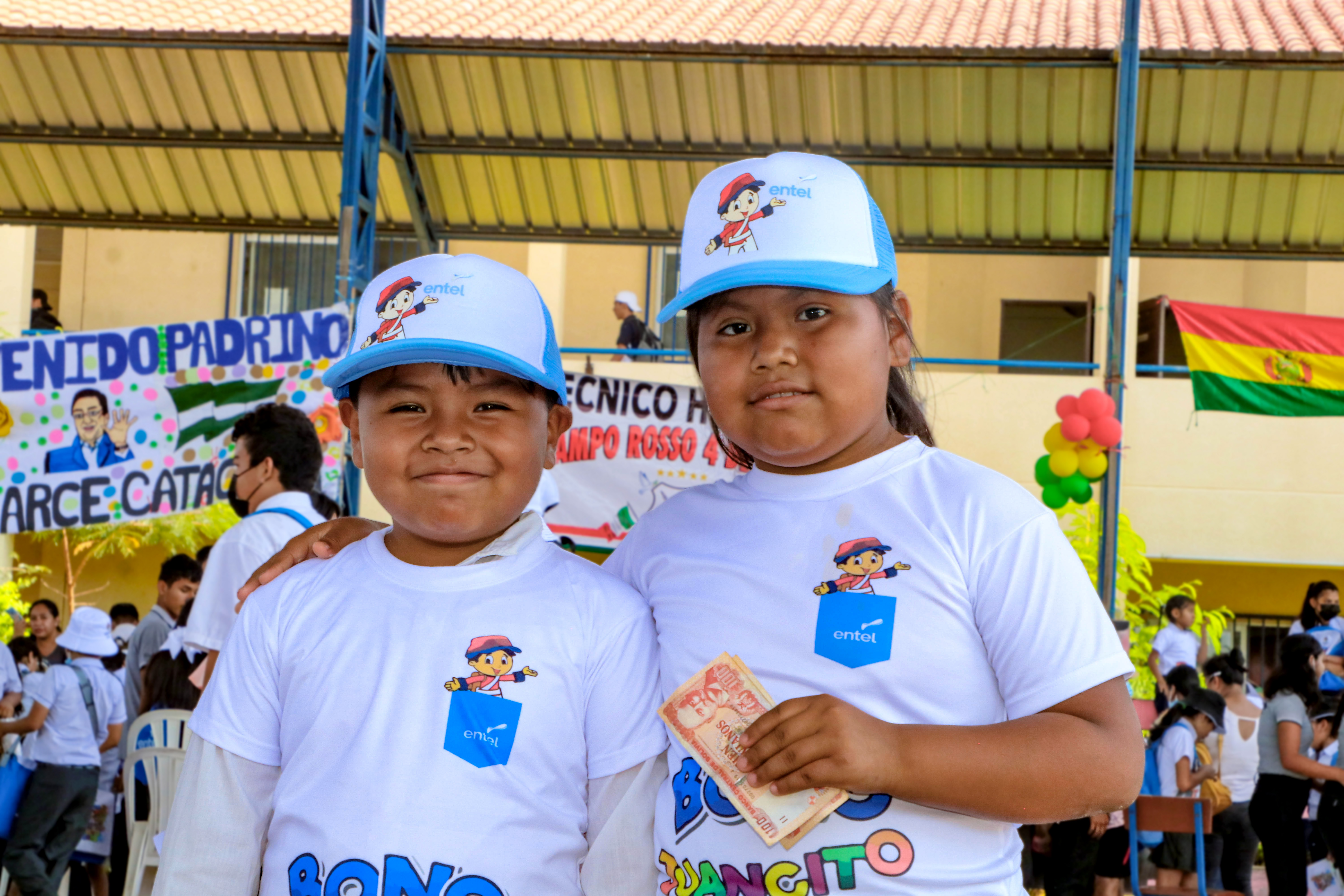 Entel aporta este año Bs 50 millones para el pago del Bono Juancito Pinto 