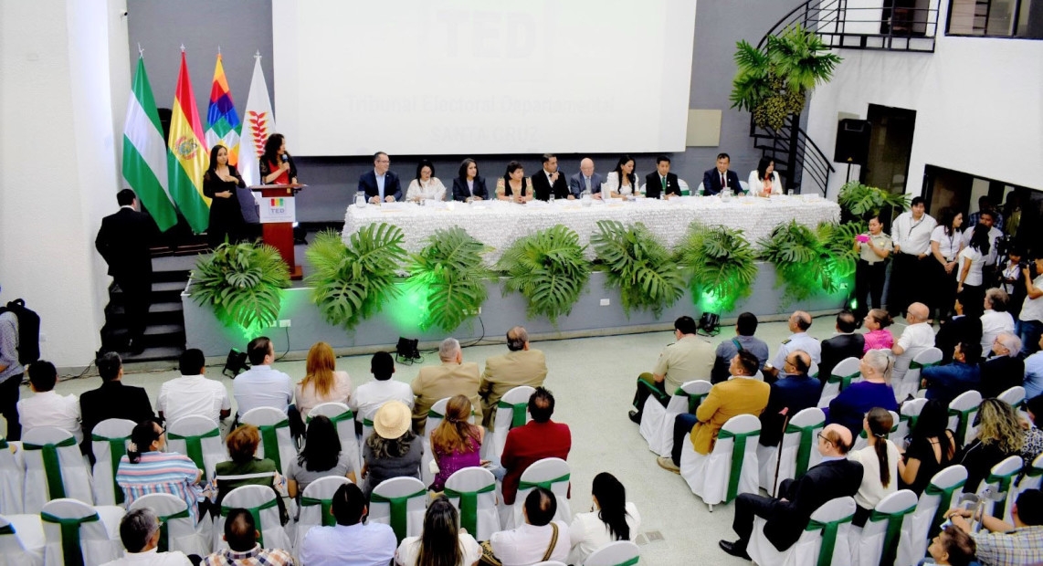 En el Día de la Democracia reinauguran el edificio del TED cruceño incendiado y dejado en cenizas en 2018 y 2019