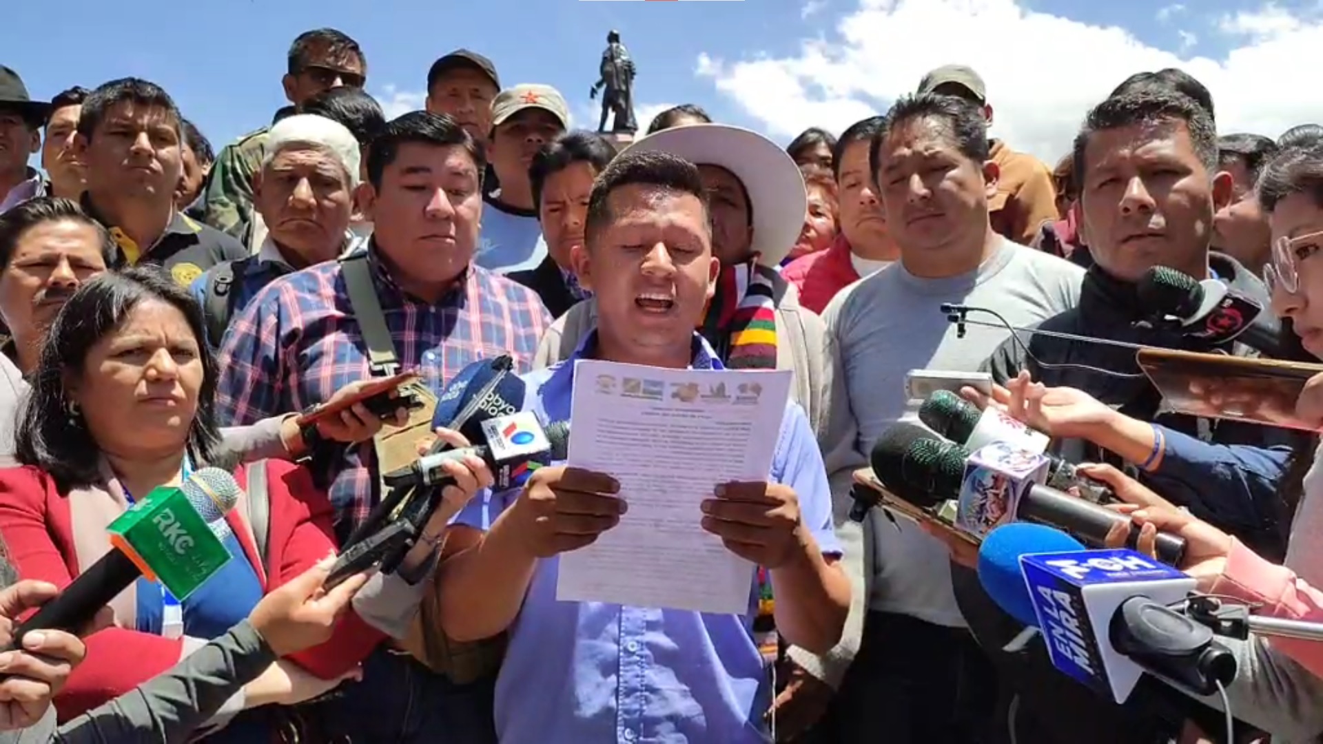 Por segunda vez, sectores sociales “evistas” suspenden sin fecha bloqueo nacional de caminos