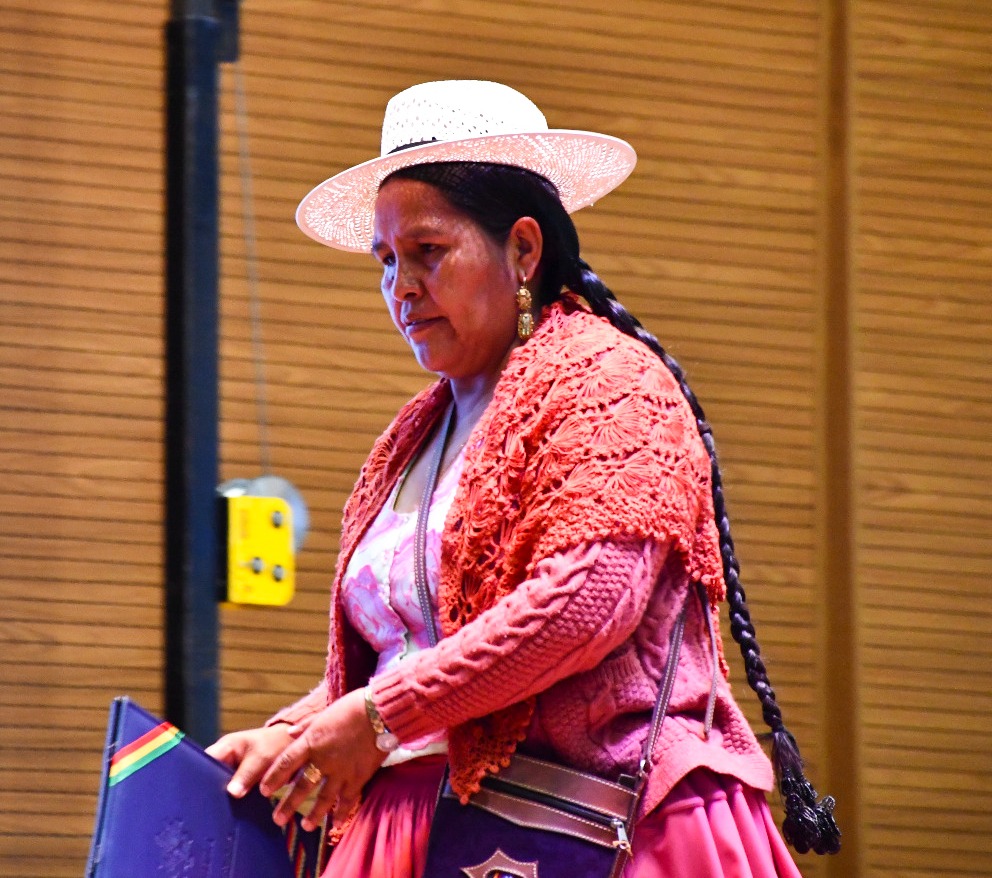 Ministra Orellana denuncia que dirigente de las seis Federaciones del Trópico la amenazó y vetó su ingreso al Chapare