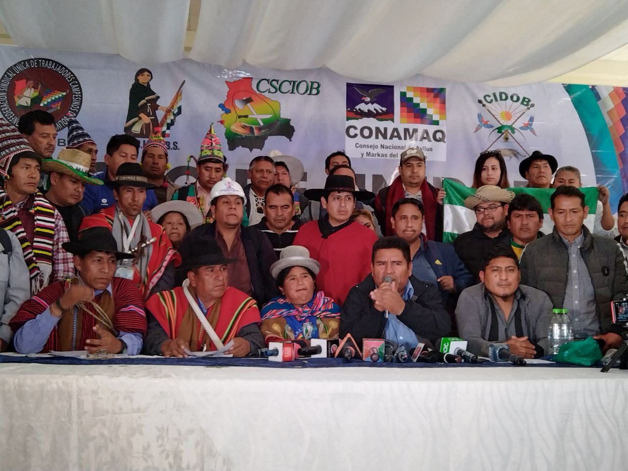 Desde siete puntos de La Paz y El Alto confluirán marchistas en el masivo cabildo por la unidad y la agenda post Bicentenario