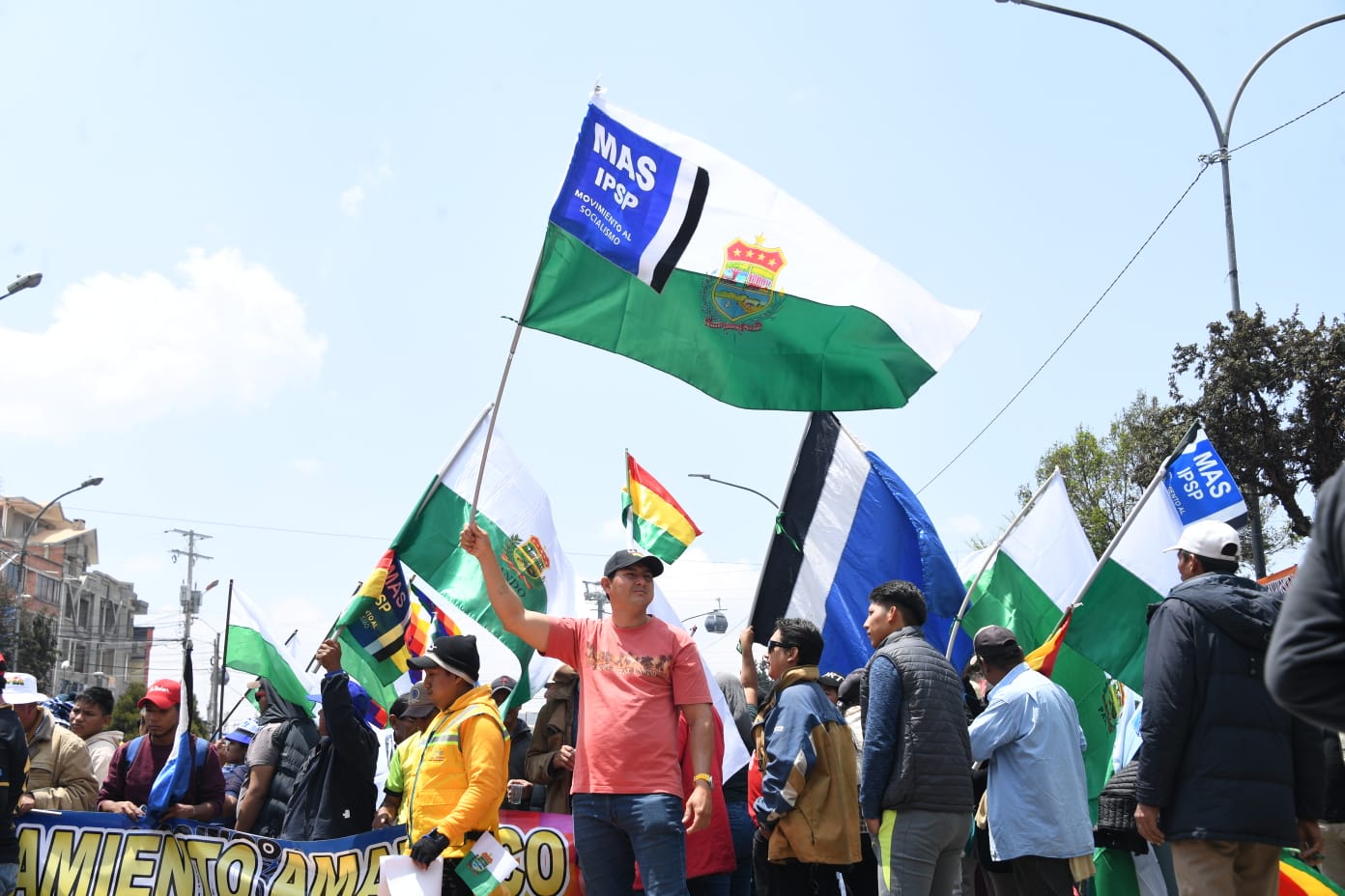 Fabriles ratifican respaldo al gobierno de Arce y llaman a la unidad en defensa de la democracia