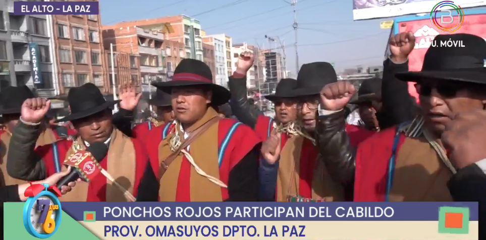 Más de 20.000 integrantes de los ponchos rojos de la provincia Omasuyos llegan a El Alto para el cabildo