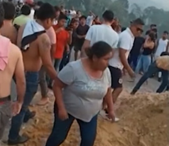 Instan a la Fiscalía a investigar violencia contra delegaciones de Santa Cruz que fueron emboscadas en el trópico de Cochabamba