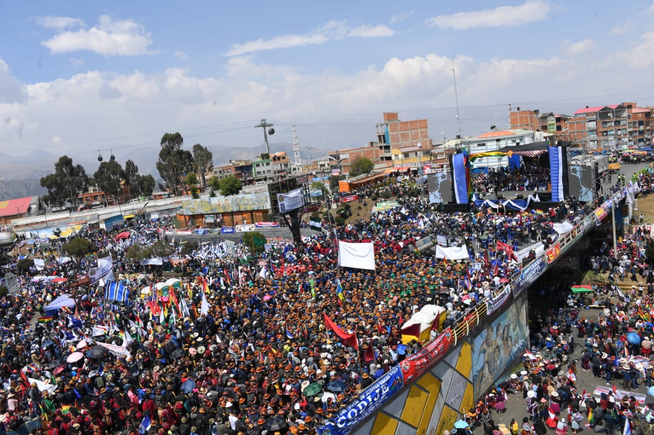 Ministro: El cabildo demostró la conciencia del pueblo y llama a la unidad en favor de los bolivianos 