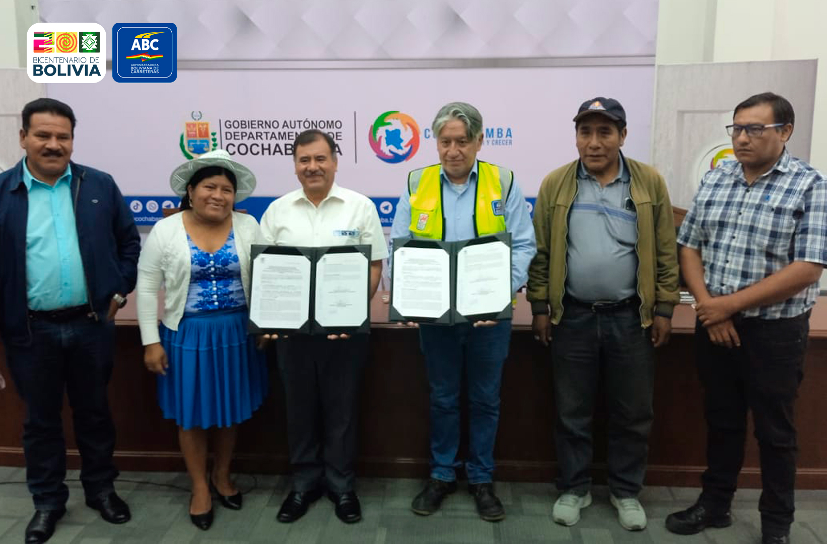 ABC y gobernación de Cochabamba firman convenio para la construcción de la doble vía Caracollo - Colomi