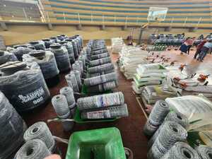 En Caranavi entregan paquetes tecnológicos para fortalecer la producción de piña y reactivar la economía de 25 familias