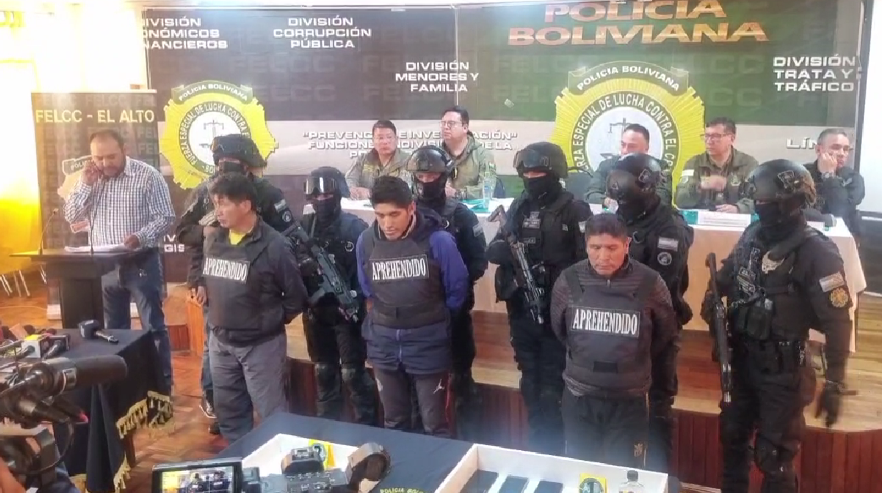 Policía detiene a tres personas por conflictos y restituye el orden público en Apolo